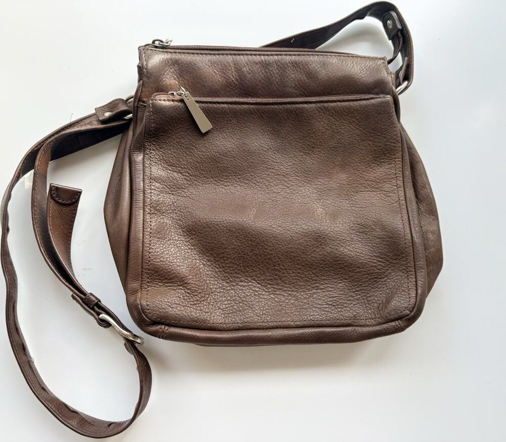 Wilsons Leather Crossbody Bag Purse Brown Pebbled Zipper Top Adjustable Strap
